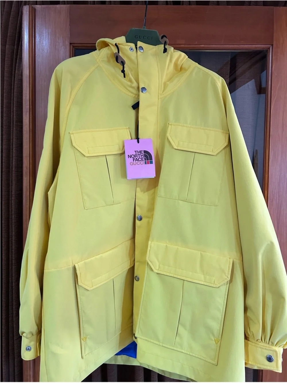 Men’s Gucci, X Northface techno, hooded rain, jacket, size XL NWT
